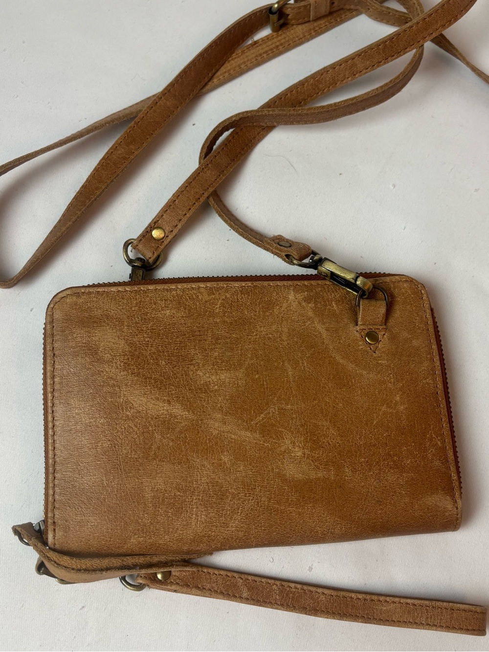 Joyn India Leather Crossbody Wallet Vintage Tan Wristlet Strap